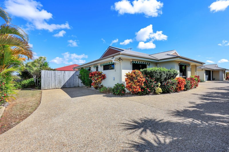 Photo - 1/4A Hillvue Crescent, Avoca QLD 4670 - Image 4