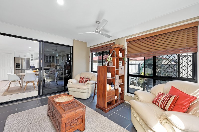 Photo - 1/4A Hillvue Crescent, Avoca QLD 4670 - Image 20