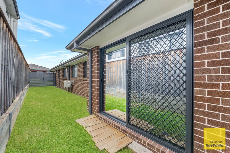 Photo - 14A Lacey Road, Edmondson Park NSW 2174 - Image 9