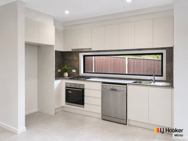 Photo - 14A Merryweather Close, Minto NSW 2566 - Image 4