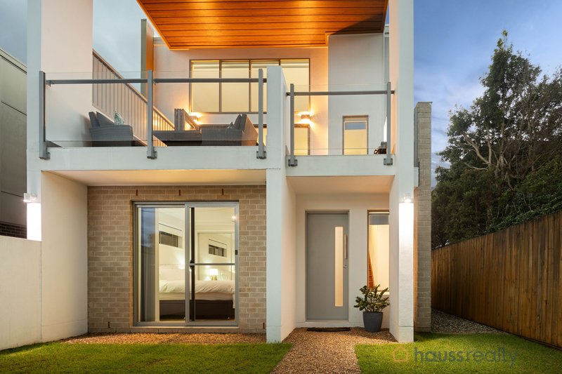 Photo - 14A Newcross Street, Indooroopilly QLD 4068 - Image 2
