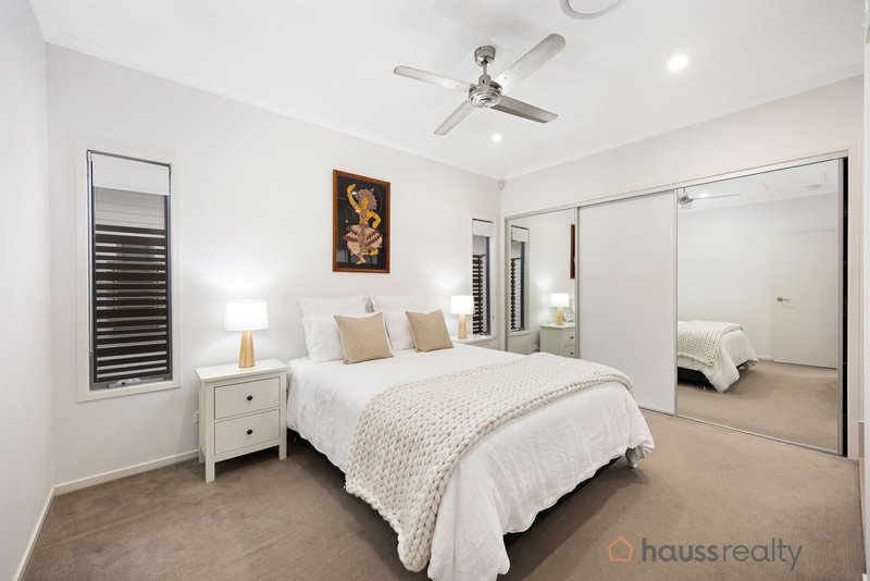 Photo - 14A Newcross Street, Indooroopilly QLD 4068 - Image 12