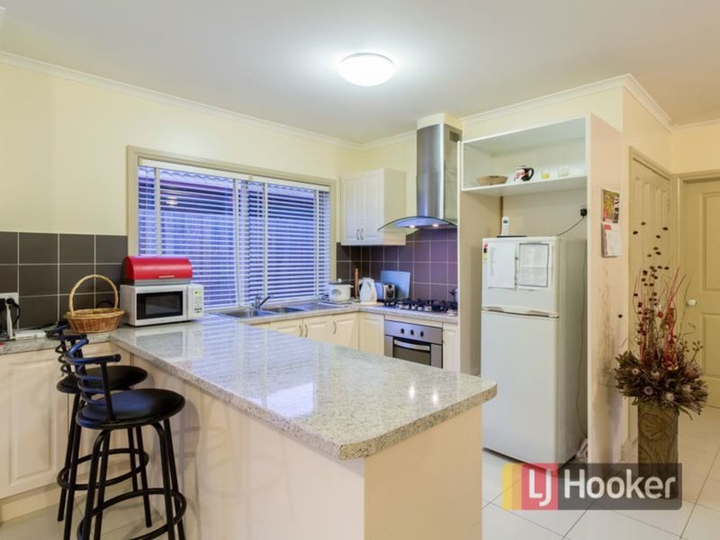 Photo - 14A Reeves Court, Hampton Park VIC 3976 - Image 3