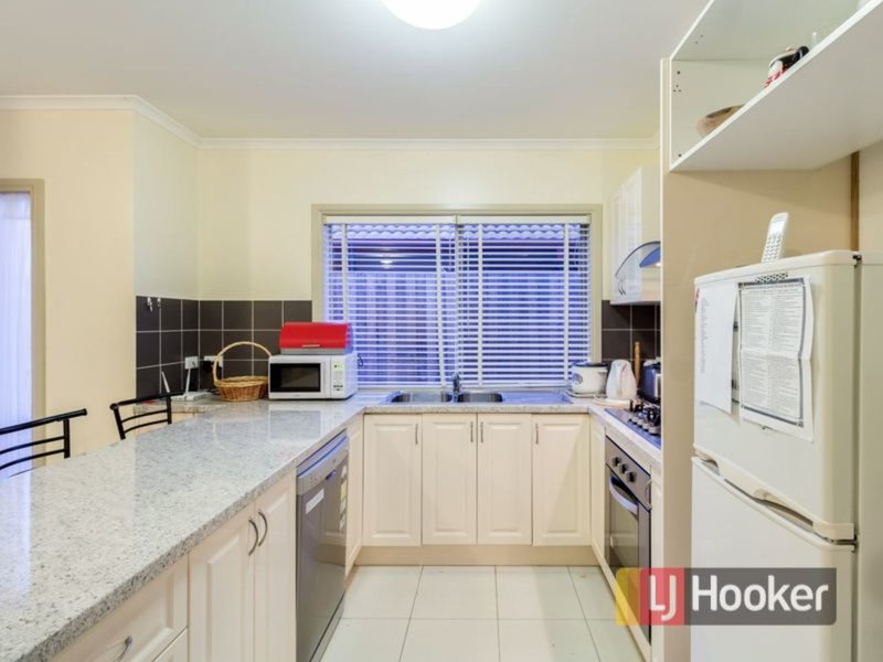 Photo - 14A Reeves Court, Hampton Park VIC 3976 - Image 6