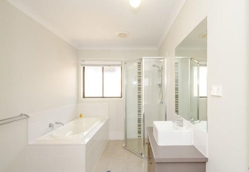 Photo - 14A Seagull Boulevard, Kirkwood QLD 4680 - Image 5