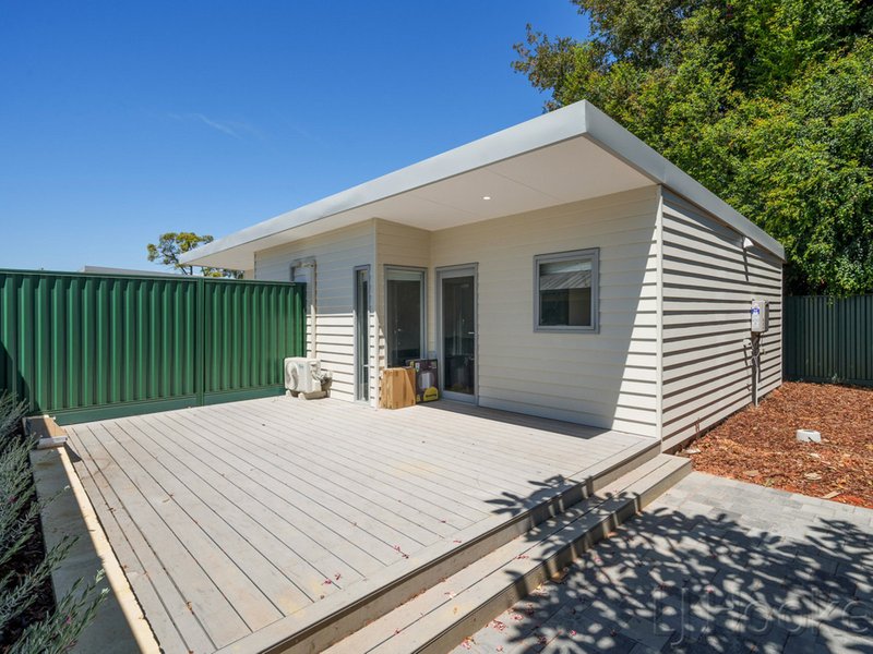 14B Crellin Way, Cloverdale WA 6105