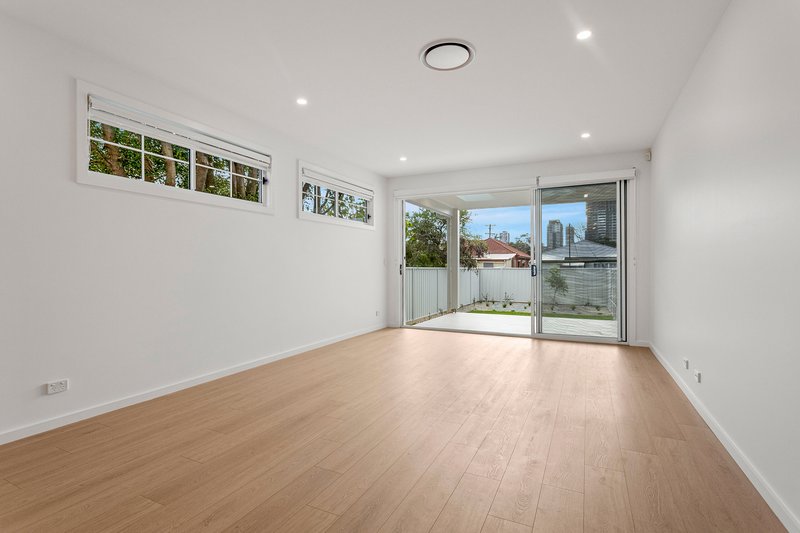 Photo - 14b Finlayson Street, Wollongong NSW 2500 - Image 3