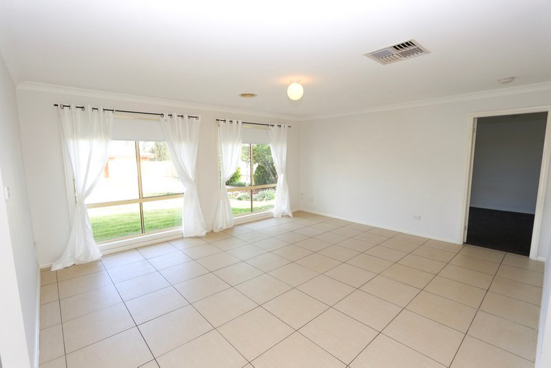 Photo - 14B Lewis Street, Coolamon NSW 2701 - Image 7