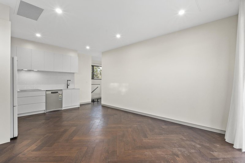 Photo - 14B Newton Street, Hackett ACT 2602 - Image 4