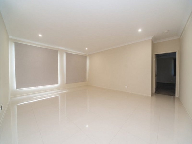Photo - 14b Shepparton Road, Helensvale QLD 4212 - Image 8