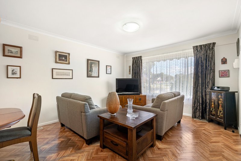 Photo - 1/4B Wordsworth Avenue, Clayton South VIC 3169 - Image 3