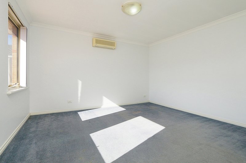 Photo - 14C Wyndham Street, St James WA 6102 - Image 5