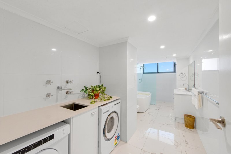 Photo - 14C/5 Clifford Street, Surfers Paradise QLD 4217 - Image 15