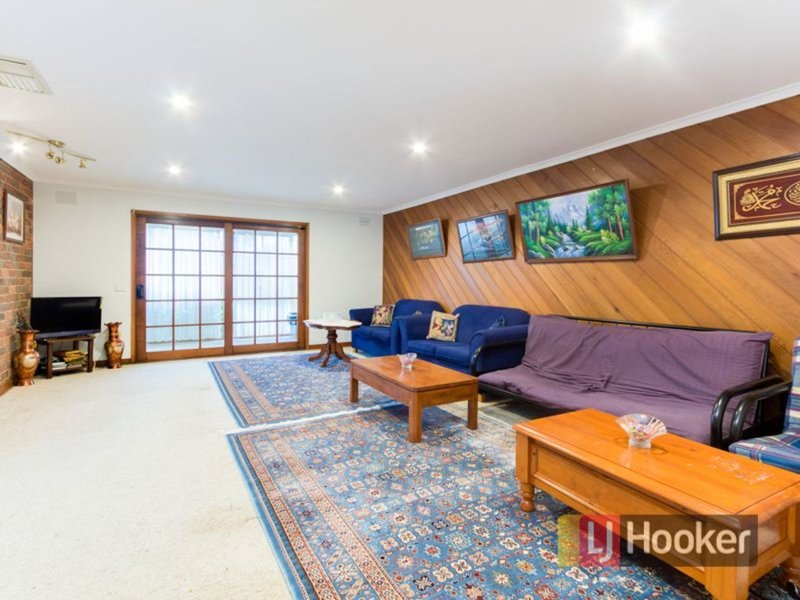 Photo - 15-16 St James Court, Narre Warren VIC 3805 - Image 10