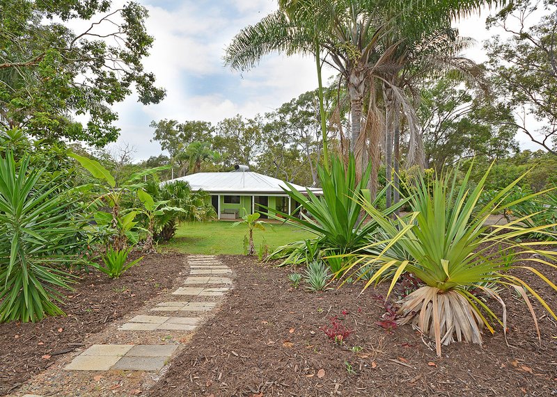 Photo - 15 - 17 Raintree Ave , Burrum Heads QLD 4659 - Image 4