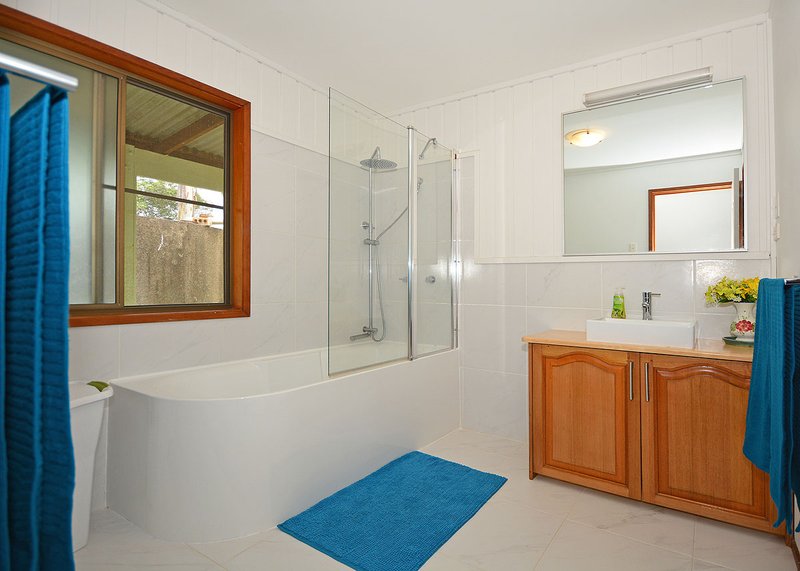 Photo - 15 - 17 Raintree Ave , Burrum Heads QLD 4659 - Image 14