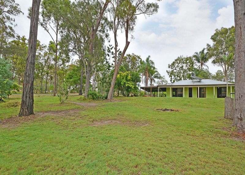 Photo - 15 - 17 Raintree Ave , Burrum Heads QLD 4659 - Image 22