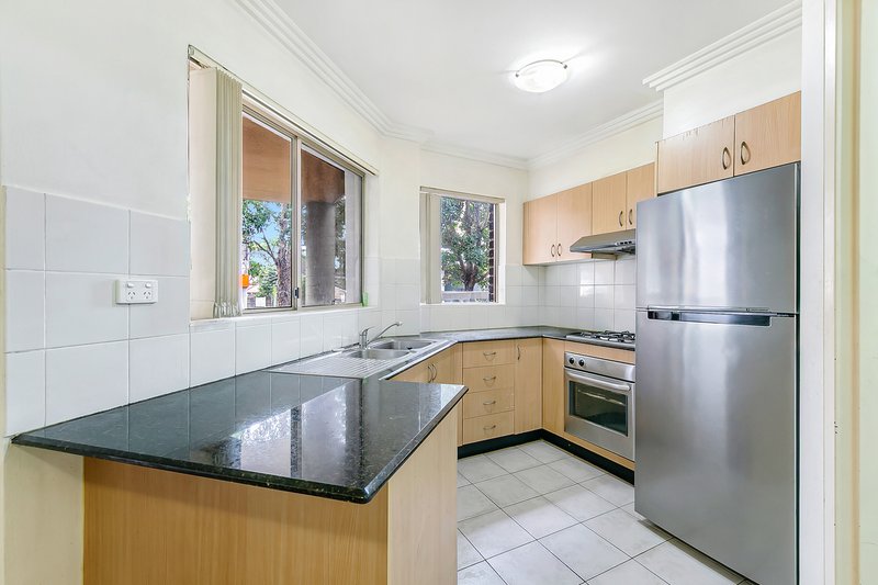 Photo - 1/5-7 Cowper Street, Parramatta NSW 2150 - Image 4