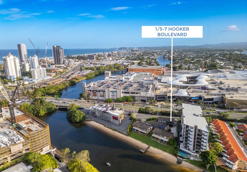 Photo - 1/5-7 Hooker Boulevard, Broadbeach Waters QLD 4218 - Image 12