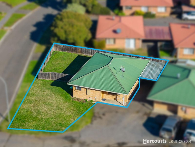 Photo - 1/5-7 Newnham Close, Newnham TAS 7248 - Image 1