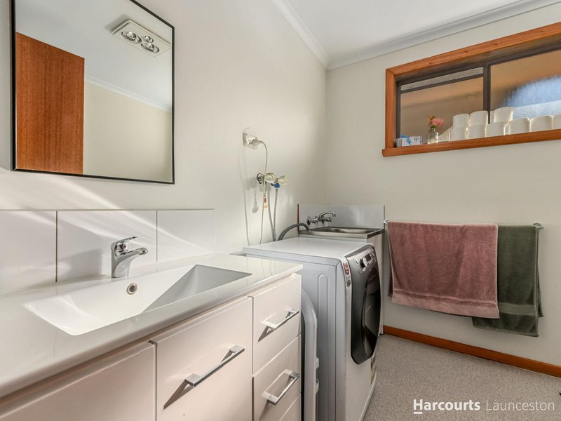 Photo - 1/5-7 Newnham Close, Newnham TAS 7248 - Image 10