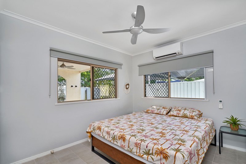 Photo - 1/5-7 Oyster Court, Trinity Beach QLD 4879 - Image 5