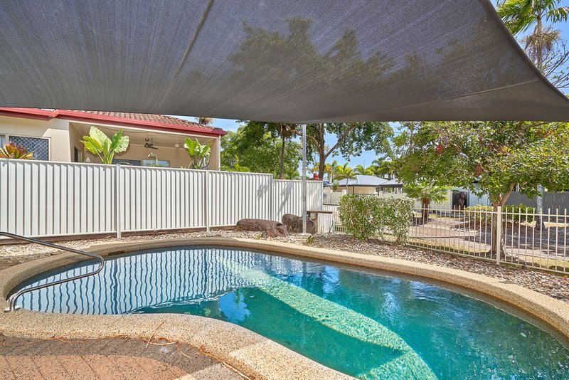 Photo - 1/5-7 Oyster Court, Trinity Beach QLD 4879 - Image 8