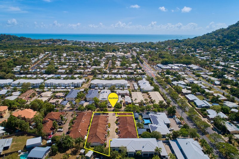 Photo - 1/5-7 Oyster Court, Trinity Beach QLD 4879 - Image 11