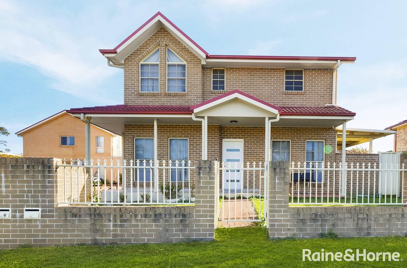 Photo - 1/5-7 Saywell Road, Macquarie Fields NSW 2564 - Image