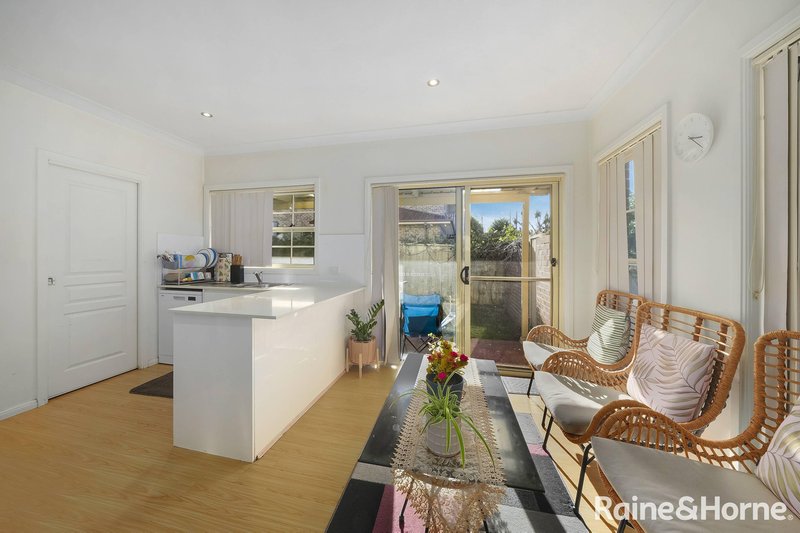 Photo - 1/5-7 Saywell Road, Macquarie Fields NSW 2564 - Image 6