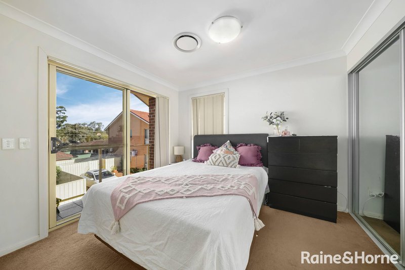 Photo - 1/5-7 Saywell Road, Macquarie Fields NSW 2564 - Image 7