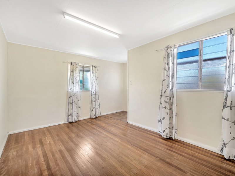 Photo - 15 Abbotsford Street, Toogoolawah QLD 4313 - Image 6