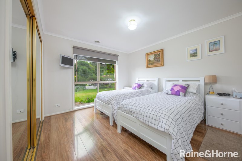 Photo - 15 Acacia Court, Gisborne VIC 3437 - Image 8