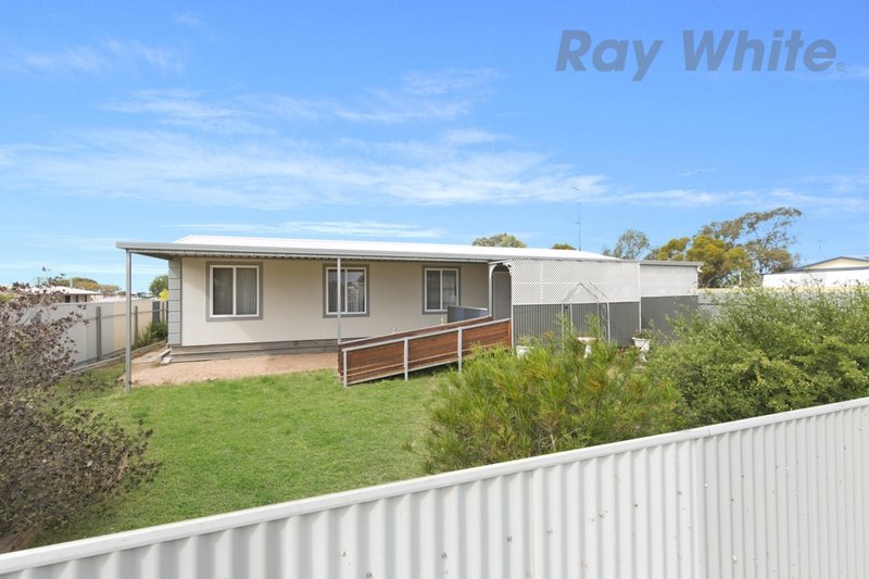 15 Acland Street, Blanchetown SA 5357