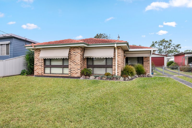 15 Adeline Avenue, Lake Munmorah NSW 2259