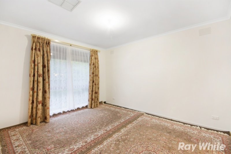 Photo - 15 Admirala Avenue, Dandenong North VIC 3175 - Image 7