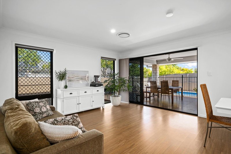 Photo - 15 Affinity Way, South Ripley QLD 4306 - Image 10