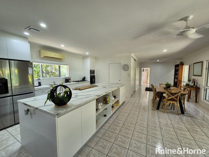 Photo - 15 Albatross Close, Cooya Beach QLD 4873 - Image 4