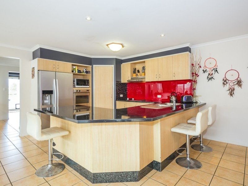 Photo - 15 Albatross Court, Banksia Beach QLD 4507 - Image 2