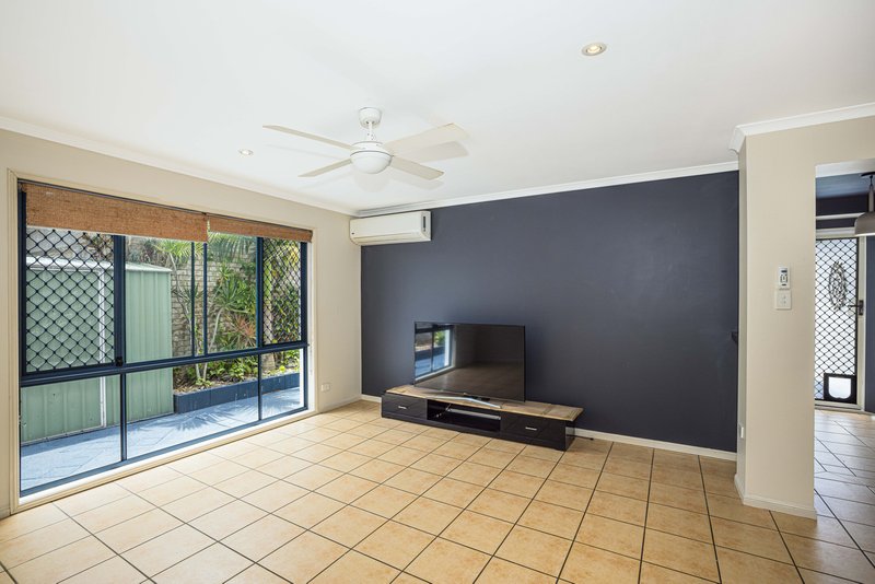 Photo - 15 Albatross Court, Banksia Beach QLD 4507 - Image 4