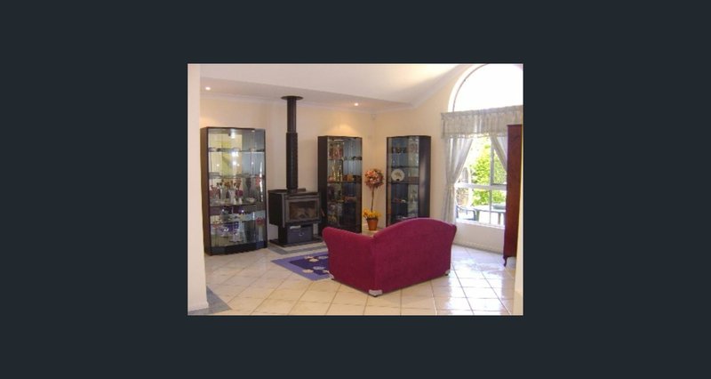 Photo - 15 Alcheringa Place, Robertson QLD 4109 - Image 2
