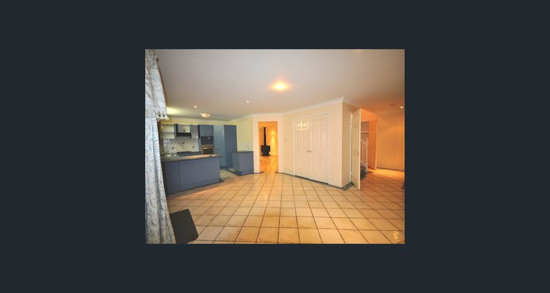 Photo - 15 Alcheringa Place, Robertson QLD 4109 - Image 7