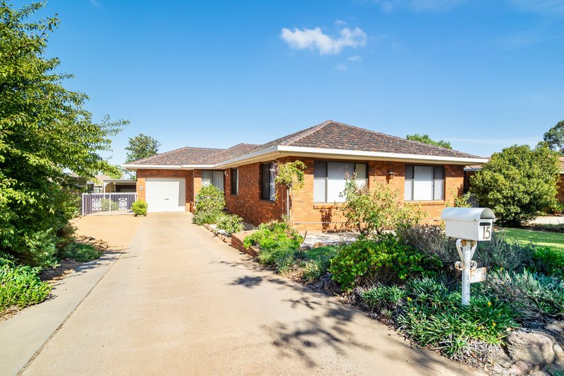 15 Alder Place, Dubbo NSW 2830