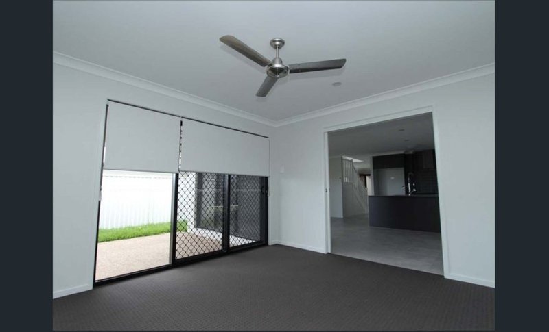 Photo - 15 Aldritt Place, Bridgeman Downs QLD 4035 - Image 4