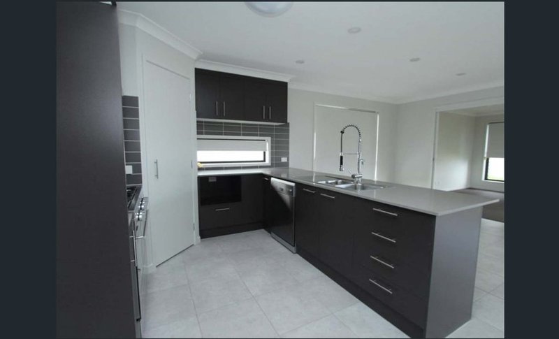 Photo - 15 Aldritt Place, Bridgeman Downs QLD 4035 - Image 8