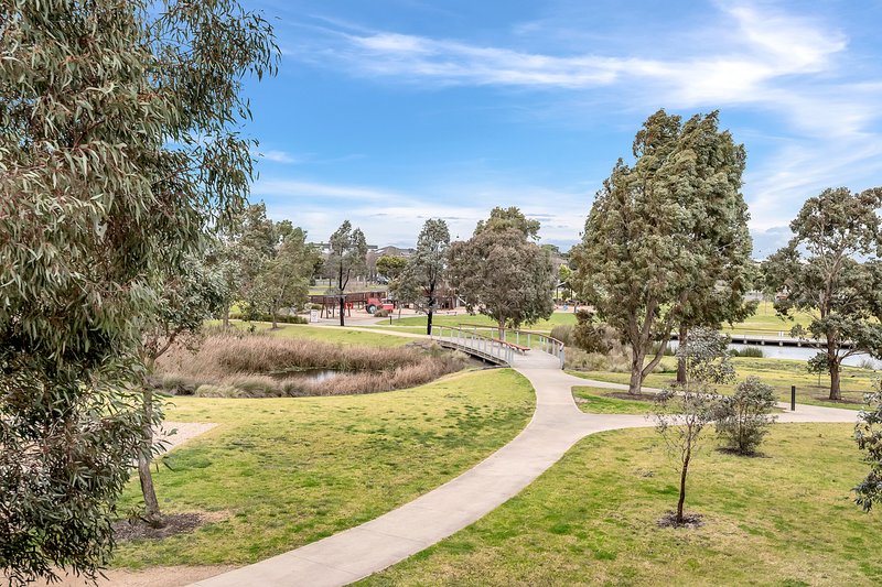 Photo - 15 Alexander Circuit, Craigieburn VIC 3064 - Image 10