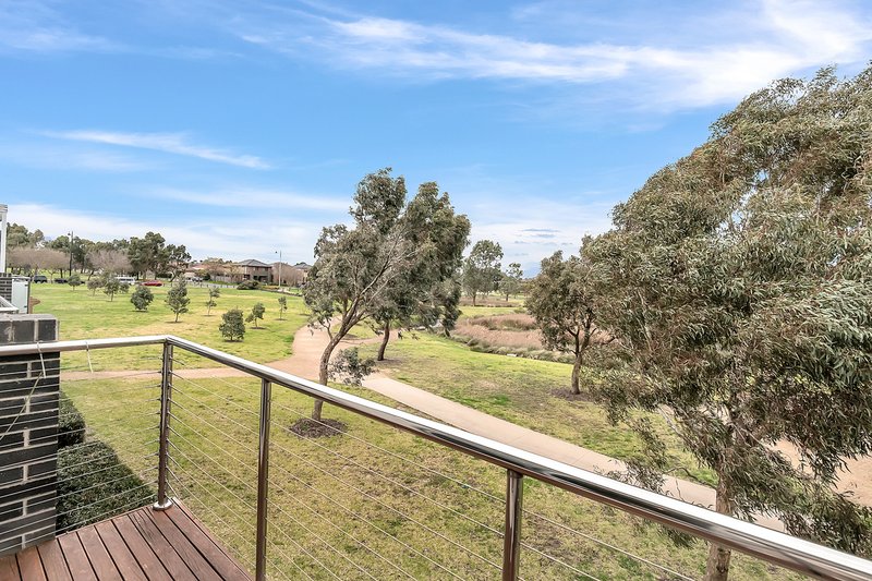 Photo - 15 Alexander Circuit, Craigieburn VIC 3064 - Image 11