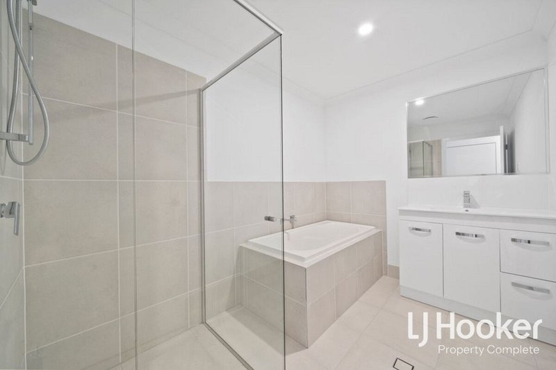 Photo - 1/5 Alexander Place, Gleneagle QLD 4285 - Image 7