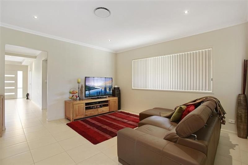 Photo - 15 Alexandra Crescent, Harrington Park NSW 2567 - Image 5