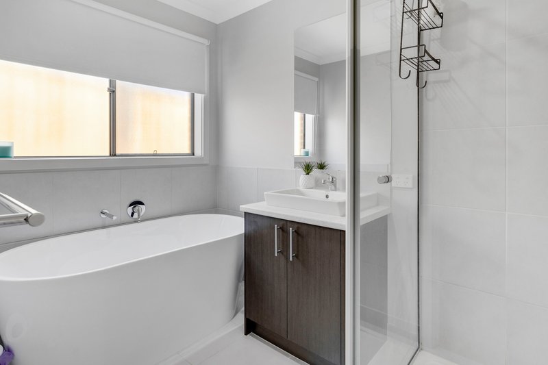 Photo - 15 Alexandro Grove, Hastings VIC 3915 - Image 7